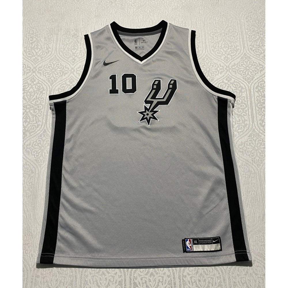 Nike DeMar DeRozan San Antonio Spurs NBA Jersey Youth XL 18/20 Grey Swingman #10